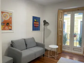 Location Calle de Jesús y María, Madrid