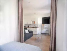 Location T1 meublé, refait à neuf, quartier central