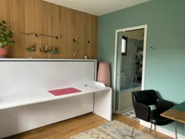 Location A LA MAISON COMME A l'HOTEL. IDEAL CONSULTANTS