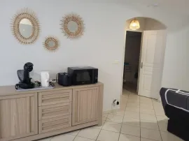 Location 📍 À louer T2 meublé de 53 m² avec parking.