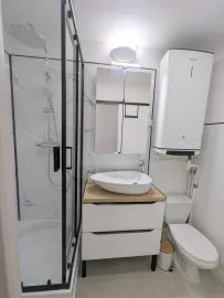 Location Très beau Studio meublé dans l'Ecusson