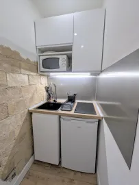 Location Très beau Studio meublé dans l'Ecusson
