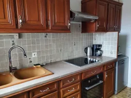 Location App. 3p. 61m². Clichy, entrée de ville