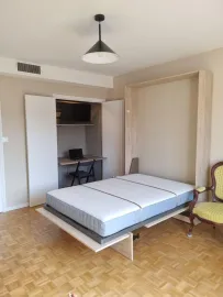 Location Très beau T1 entièrement refait au dernier étage