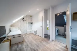 Studio meublé neuf sur cour intérieure calme Reims