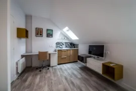 Location Studio meublé neuf sur cour intérieure calme