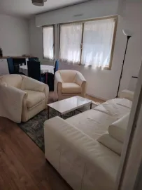 Location T2 confortablement meublé à deux pas du Jardin Pub