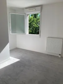 Location Duplex T2 très calme et lumineux sur parc arboré