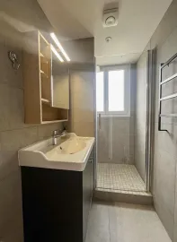 Location F2 meublé entièrement rénové à neuf