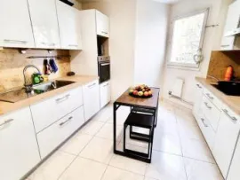 Colocation Chambre 9m² dans belle coloc 102m²