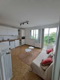 Location Beau T1 bis meublé 30m² Lyon Mermoz