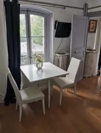 Beau 2P 2 40m² très bien meublé refait à neuf Paris 8e