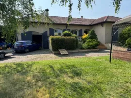 TRANQUILLE CAR DANS IMPASSE
PROCHE DES COMMERCES Labarthe-sur-Lèze