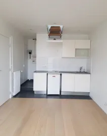 Beau studio 19m² très lumineux et très calme Paris 17e