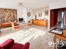 Vente T3  spacieux,   vue dégagée  8ième-9ième