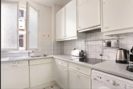 Location Paris 17e T2 meublé 51m², ascenseur, gardien, cave