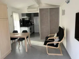 Location Studio meublé climatisé à Mandelieu (proche Cannes