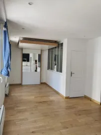 Appartement cosy, refait à neuf Paris 20e