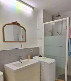 Location Beau studio meublé 35m² avec balcon