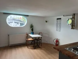 Location Studio meublé étudiant 25 m² sur péniche