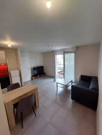 Beau T2 Meublé 42 m² avec terrasse Tours