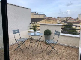 Beau studio 22m² avec terrasse et parking Bordeaux