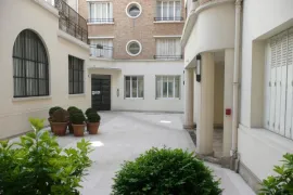 Appartement classé Art Déco meublé avec gout Paris 16e
