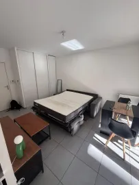 Location Studio meublé avec terrasse