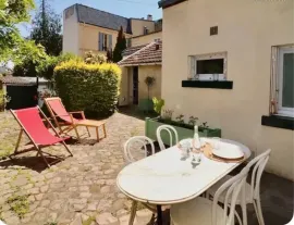 Location Beau 2P meublé 37m² avec petite cour extérieure