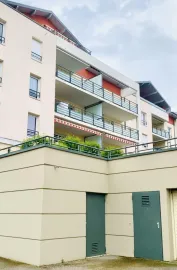 Appartement avec grande terrasse au calme Bourg-en-Bresse
