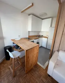Location Beau studio meublé 28m² quartier sans soucis