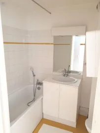 Location Très beau studio meublé à 300 m campus Tréfilerie