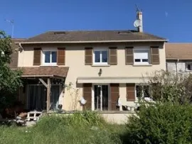 BELLE CHAMBRE AVEC SALLE DE BAIN PRIVATIVE Pierrelaye
