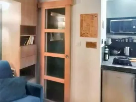 Un joli studio décoré avec goût Paris 9e