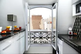 Location Superbe studio meublé 23m² proche marché Poncelet