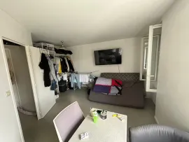 Studio calme climatisé plein sud avec parking Le Chambon-Feugerolles