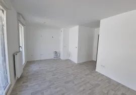 Location T3 -R+1 neuf lumineux avec balcon & jardin