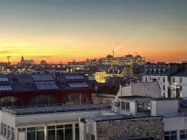 Location Studio lumineux avec vues, refait à neuf.