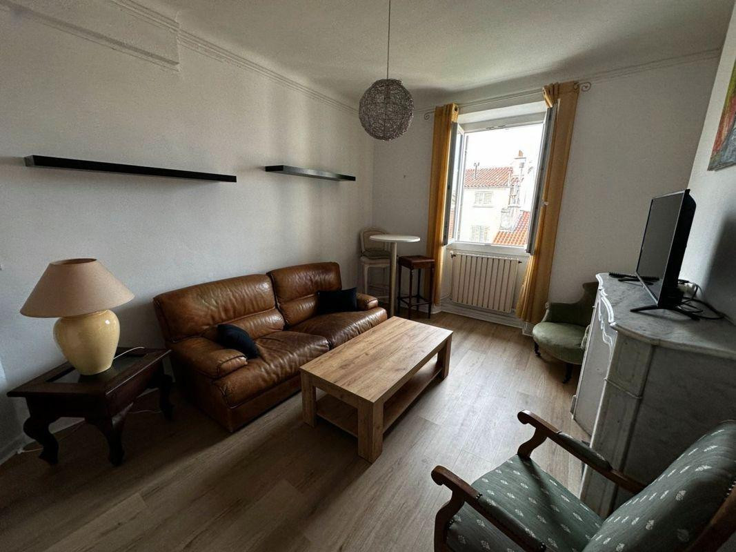 Beau 3P meublé 60m2 centre-ville TOULON Toulon