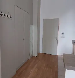 Location Grand Studio 50 M2 à louer à Versailles