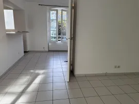Location Loue appartement calme & lumineux - 42m² - Pernety