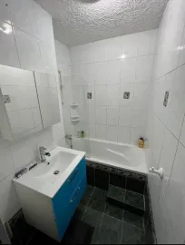 Location T4 complètement meublé 60m² balcon Marseille 10