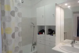 Location Appartement lumineux, baies vitrées et terrasse