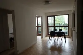 Location Appartement lumineux, baies vitrées et terrasse