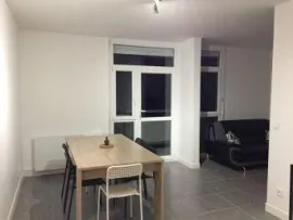 Colocation Chambre dispo dans belle coloc 86m²