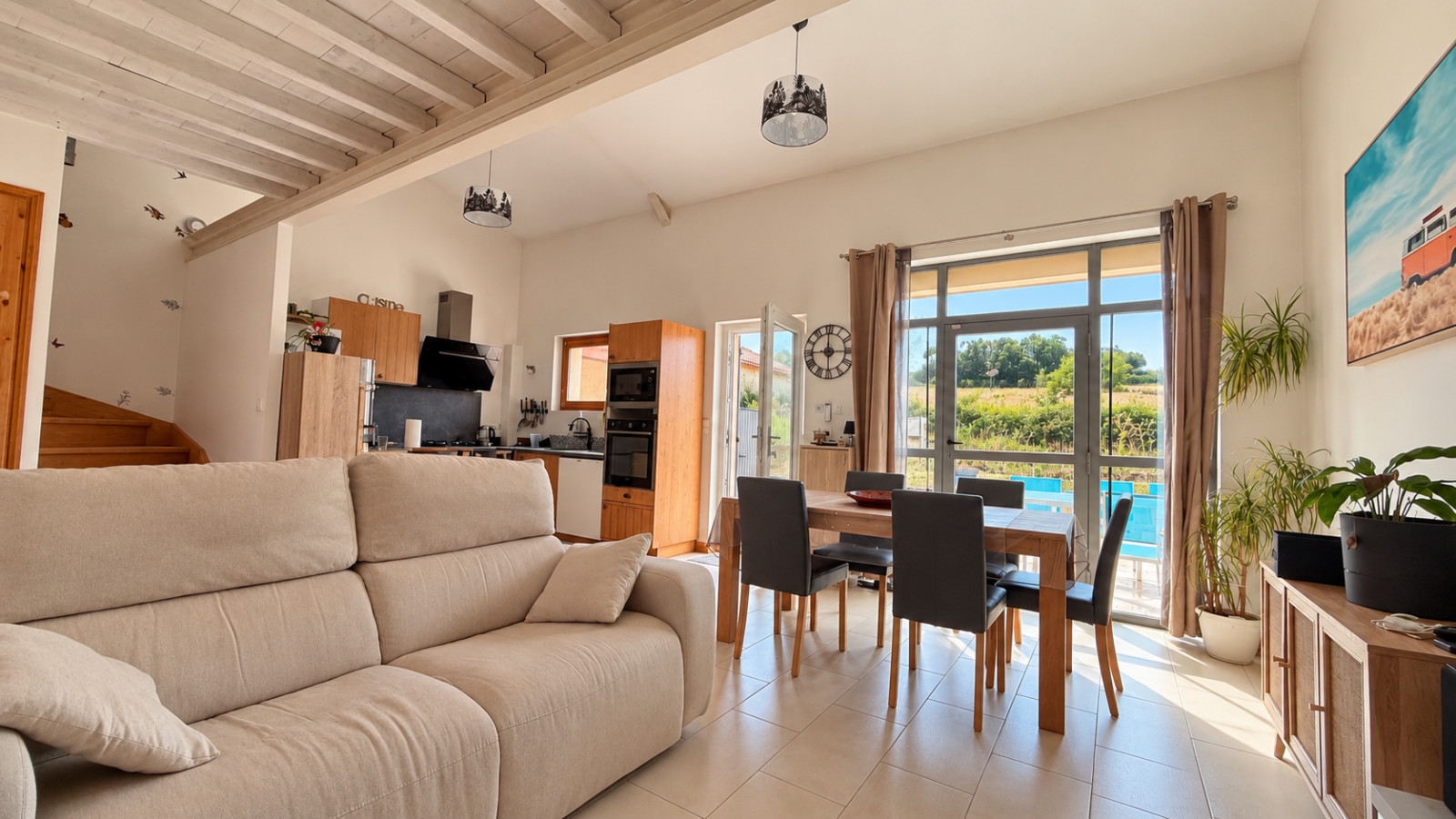 ANCIEN CUVAGE RÉNOVÉ – 100 M², 3 CHAMBRES, GRAND GARAGE ET JARDIN Frontenas