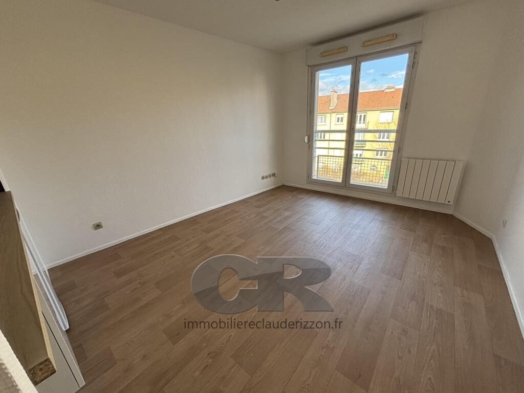 Location A LOUER STUDIO - METZ PLANTIERES