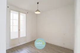 Location Type 3 - Traversant - Balcon - Vue dégagée - Prado, 13008 Marseille