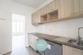 Location Type 3 - Traversant - Balcon - Vue dégagée - Prado, 13008 Marseille