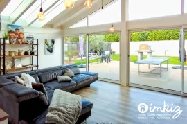 Vente Maison familiale avec piscine et beaux volumes